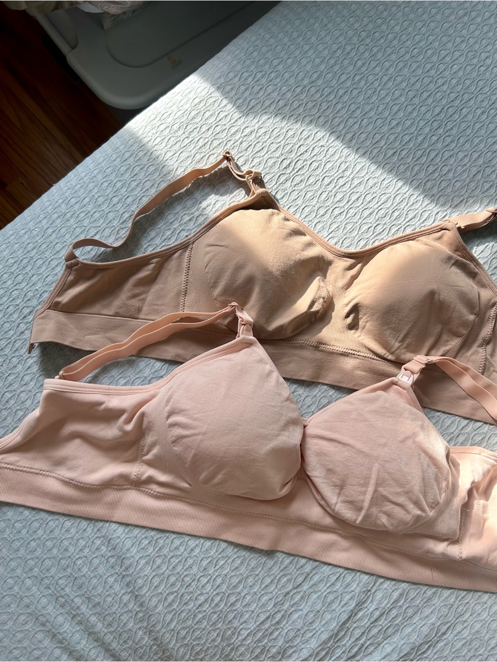 Kindred Bravely & Isabel Maternity Nursing Bras Peach & Nude Size Medium/ Large